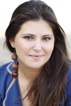 Lara Rodrigues in If I Were You