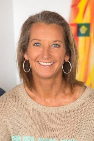 Layne Beachley in Step Into Liquid