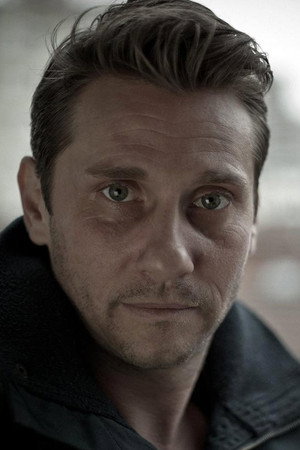 Christophe Meynet in Standing Tall