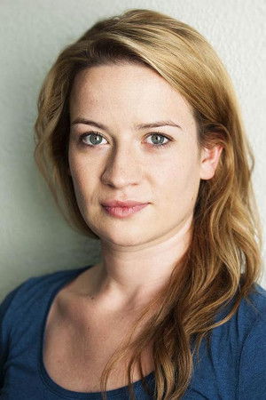 Nina Gummich in Plötzlich Schwiegervater
