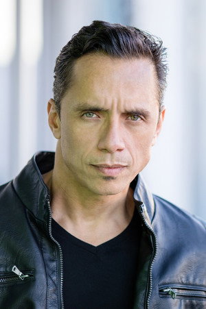 Anthony Alvarez in Colao