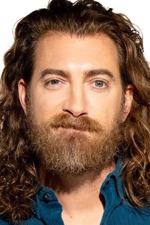 Rhett McLaughlin in Looking for Ms. Locklear