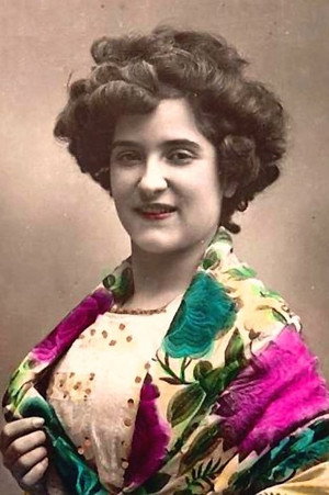 Amalia de Isaura in Mr. Superinvisible