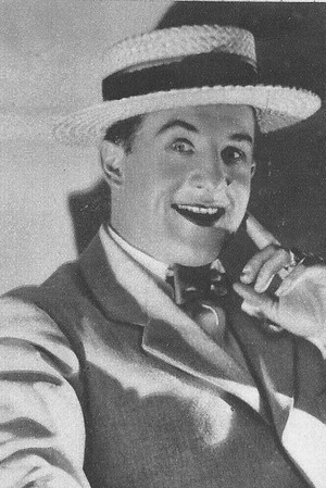 Gus Shy in New Moon