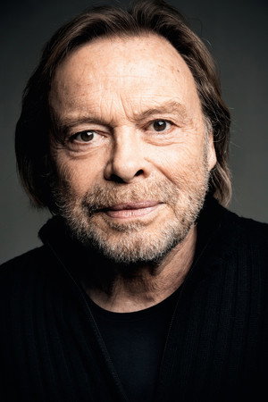 Volker Lechtenbrink in The Bridge