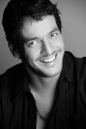 Khaled Abol Naga in Agamista