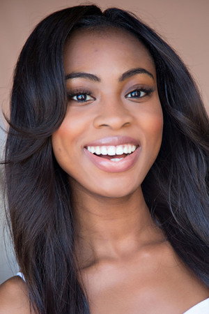 Melissa Mensah in Bachelor Night