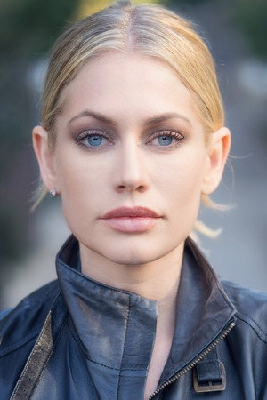 Jennifer Sipes in Brotherhood