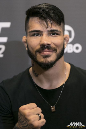 Erick Silva in UFC Fight Night 40: Brown vs. Silva