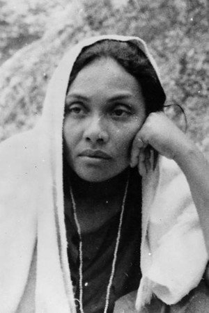 Maria Ribeiro in Barren Lives