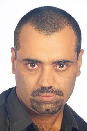 Vicky Ahuja in Gangster