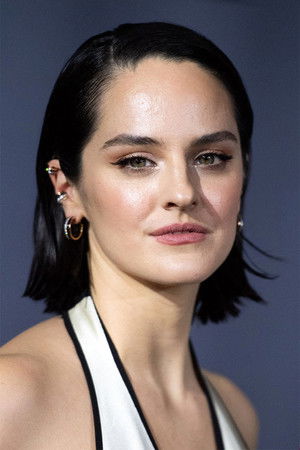 Noémie Merlant in T  R