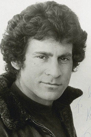 Paul Michael Glaser in Butterflies Are Free