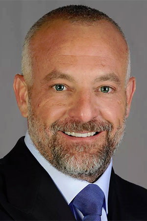 Lorenzo Fertitta in Conor McGregor  Notorious