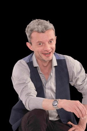 Carlos Humberto Gutiérrez in El país más feliz del mundo