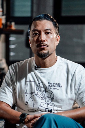 Julius Brian Siswojo in Peg O' My Heart