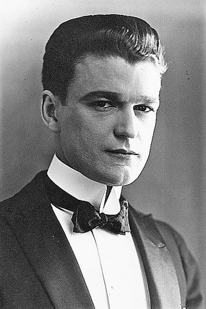 Wallace MacDonald in Maytime
