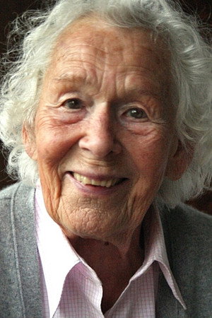 Renate Delfs in Alive and Ticking