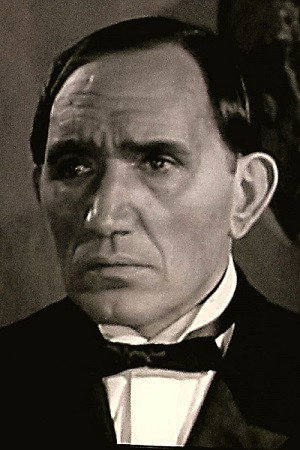 Frank De Kova in Johnny Firecloud
