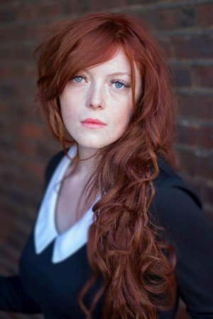 Tiffany-Ellen Robinson in Sandow