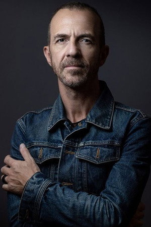 Calogero in Benjamin Biolay Christmas Show