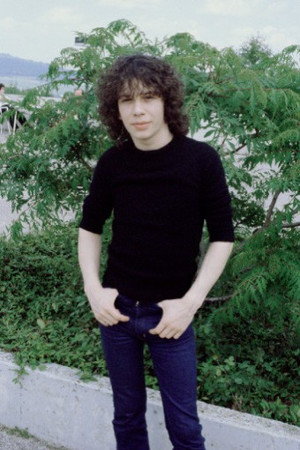 Pete Willis in Def Leppard: Rock of Ages