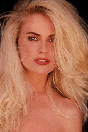 Kristine Rose in To Sleep with a Vampire