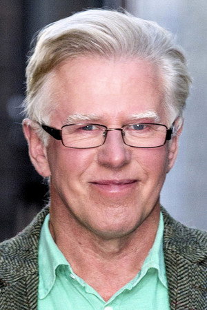 Phil Davis in Cassandra's Dream