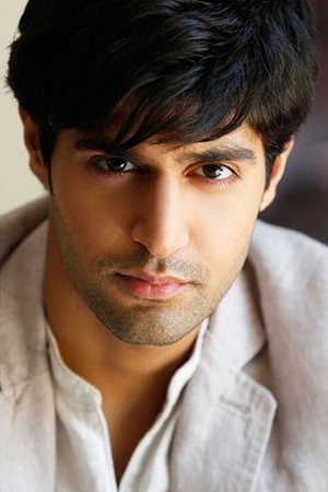 Tanuj Virwani in Purani Jeans