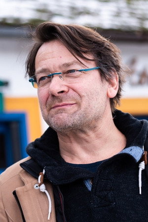 András Lovasi in Napozz Holddal - A Kispálfilm