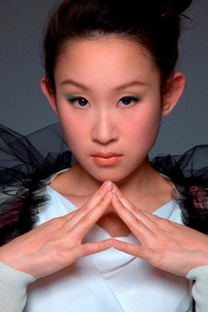Ivana Wong Yuen-Chi in Table for Six