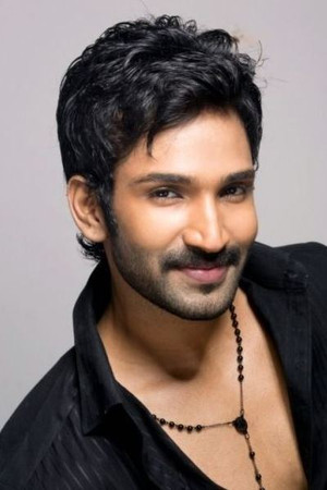 Aadhi Pinisetty in Agnyaathavaasi