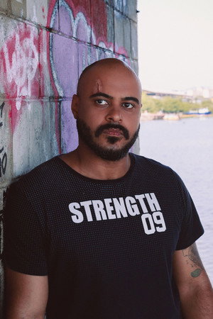 Gustavo Alves in Before the Last Goodbye