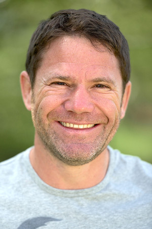 Steve Backshall in Supergiant Animals