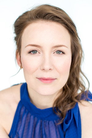 Isabelle Blais in P=ωρ The Dark Energy
