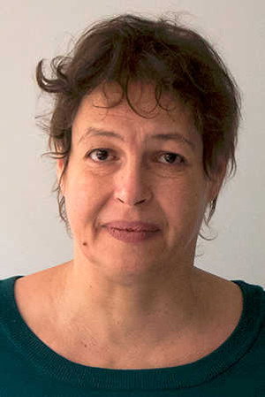 Véronique Dumont in Lola Pater
