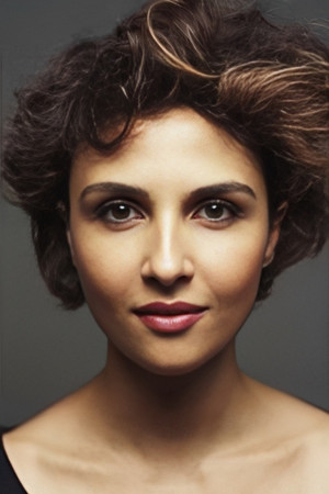 Maryam Hassouni in Dunya & Desie