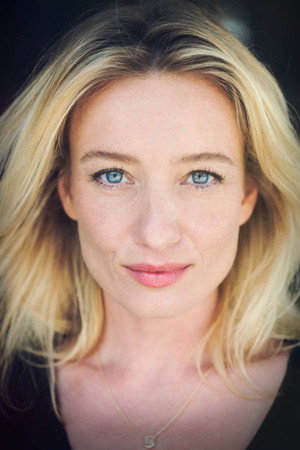 Karina Smulders in Bride Flight