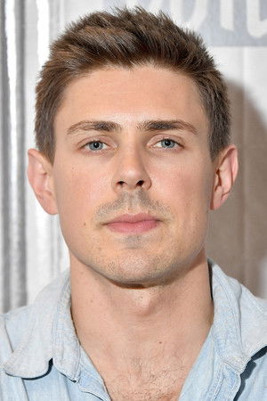 Chris Lowell in Spin