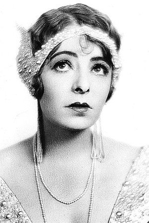 Dorothy Davenport in The Scarlet Crystal
