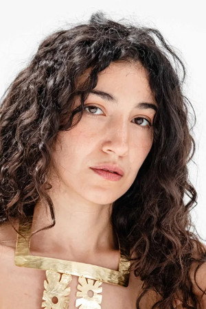 Fatma Sfar in The Needle