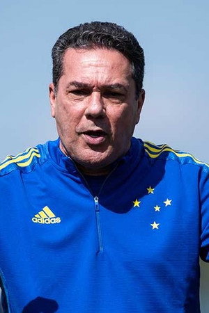 Vanderlei Luxemburgo in 2003 o Ano do Cruzeiro: Diário da Tríplice Coroa