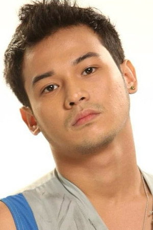 Alwyn Uytingco in ZsaZsa Zaturnnah: Ze Moveeh