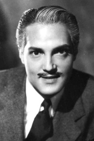 Roberto Cañedo in The Unloved Woman