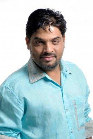 Assim Jamal in Varnyathil Aashanka