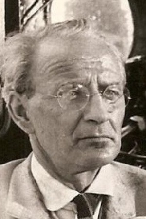 Mircea Constantinescu in Across de Lifting Gate