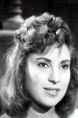 Awatef Youssef in Four Girls and an Officer