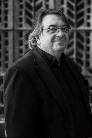 Jesús Ruiz Mantilla in The Critic