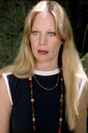 Aida Gouveia in Women in Cellblock 9