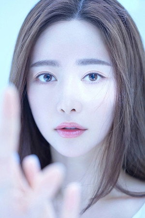 Hong Soo-ah in The Age of Blood